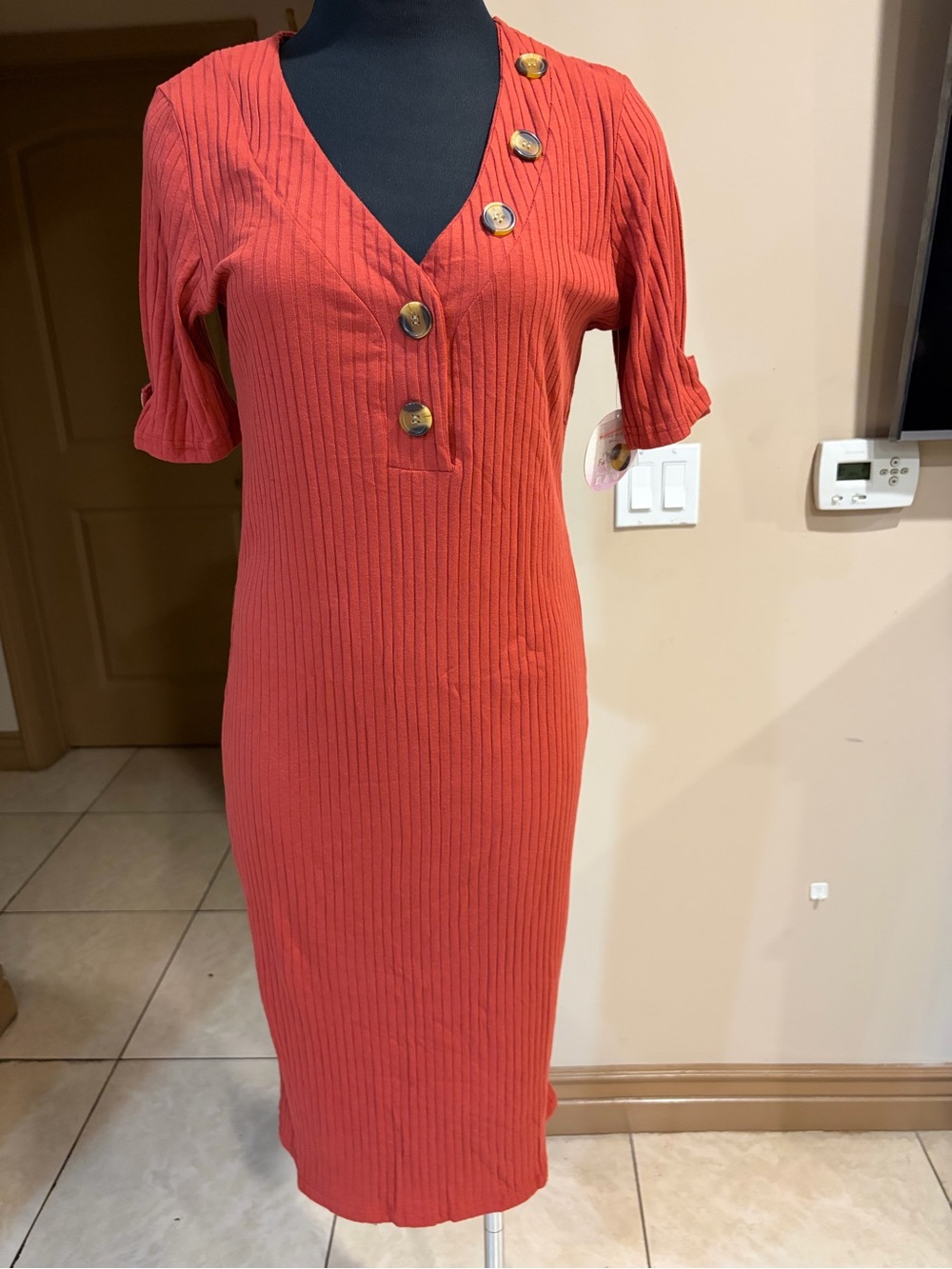 Slim Ribbed V-Neck Midi Dress with Decorative Buttons - Coral